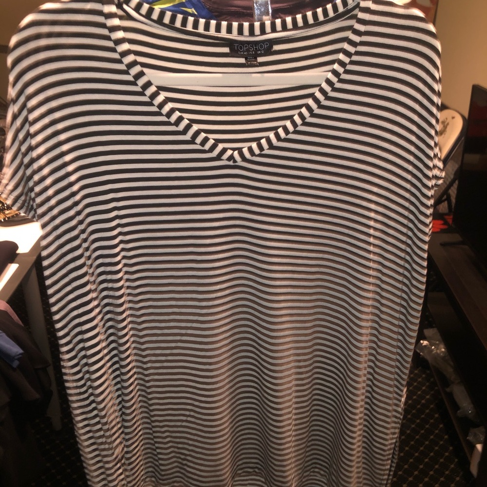 Horizontal stripped top